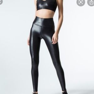 Carbon 38 Takara Set! Leggings AND Bra top